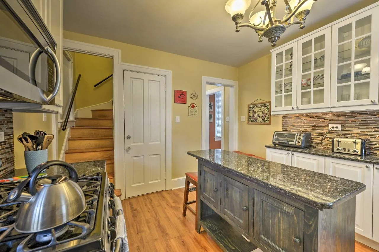 Striking Cape Getaway, Steps From The Beach! Holiday home Cape May
