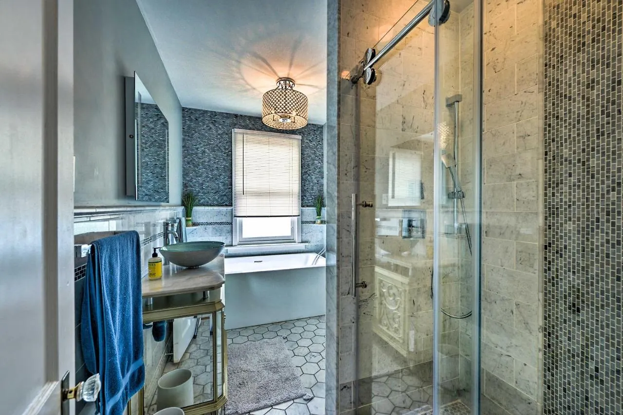 Holiday home Striking Cape Getaway, Steps From The Beach!