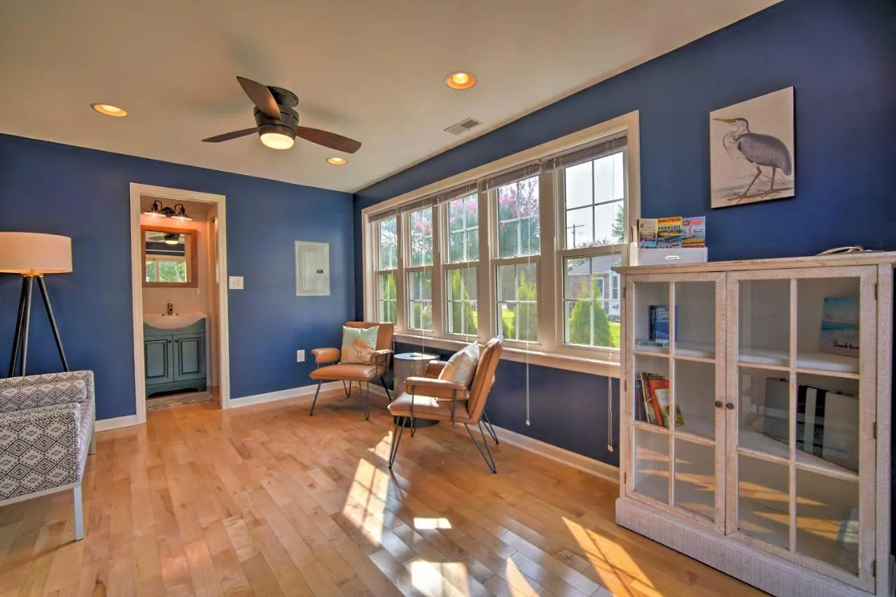Cape Quad With Grill - 7 Blocks To Beach! Holiday home Cape May
