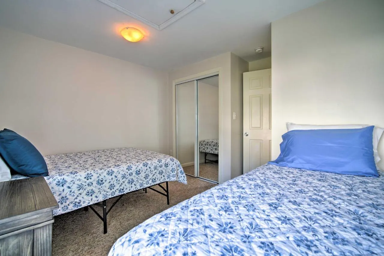 Cape Quad With Grill - 7 Blocks To Beach! Holiday home Cape May