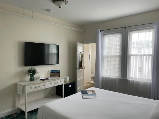 هوتل ماكومبر 3*