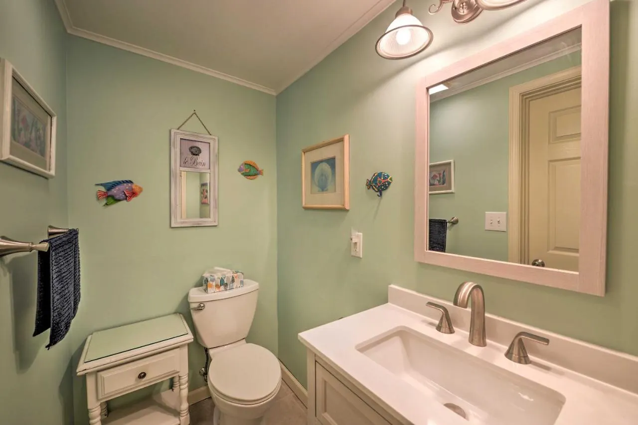 Serene West Cape Getaway Walk To Beach! Apartment Cape May