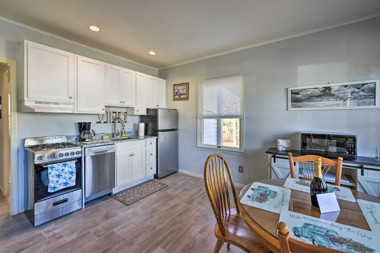 Apartment Serene West Cape Getaway Walk To Beach! *