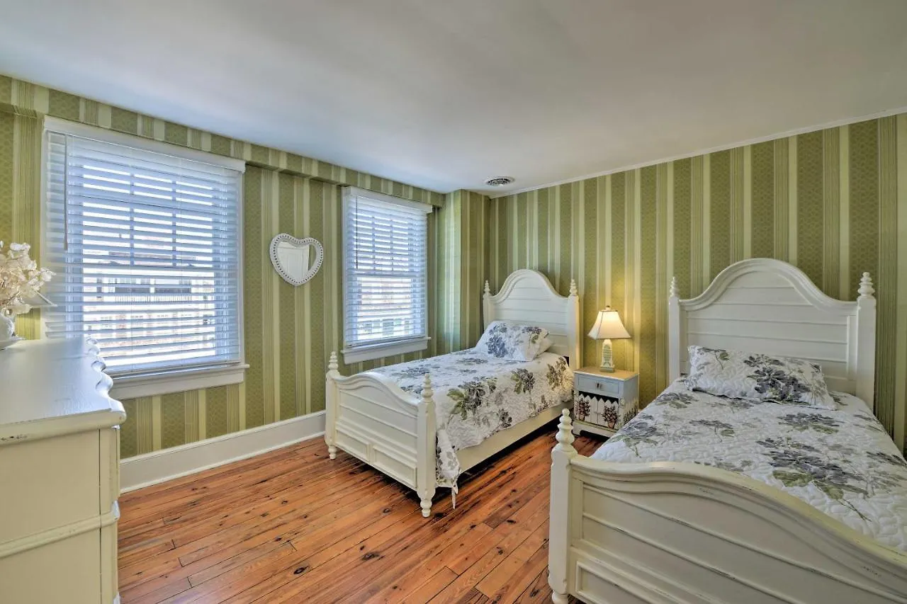 Striking Cape Getaway, Steps From The Beach! * Cape May
