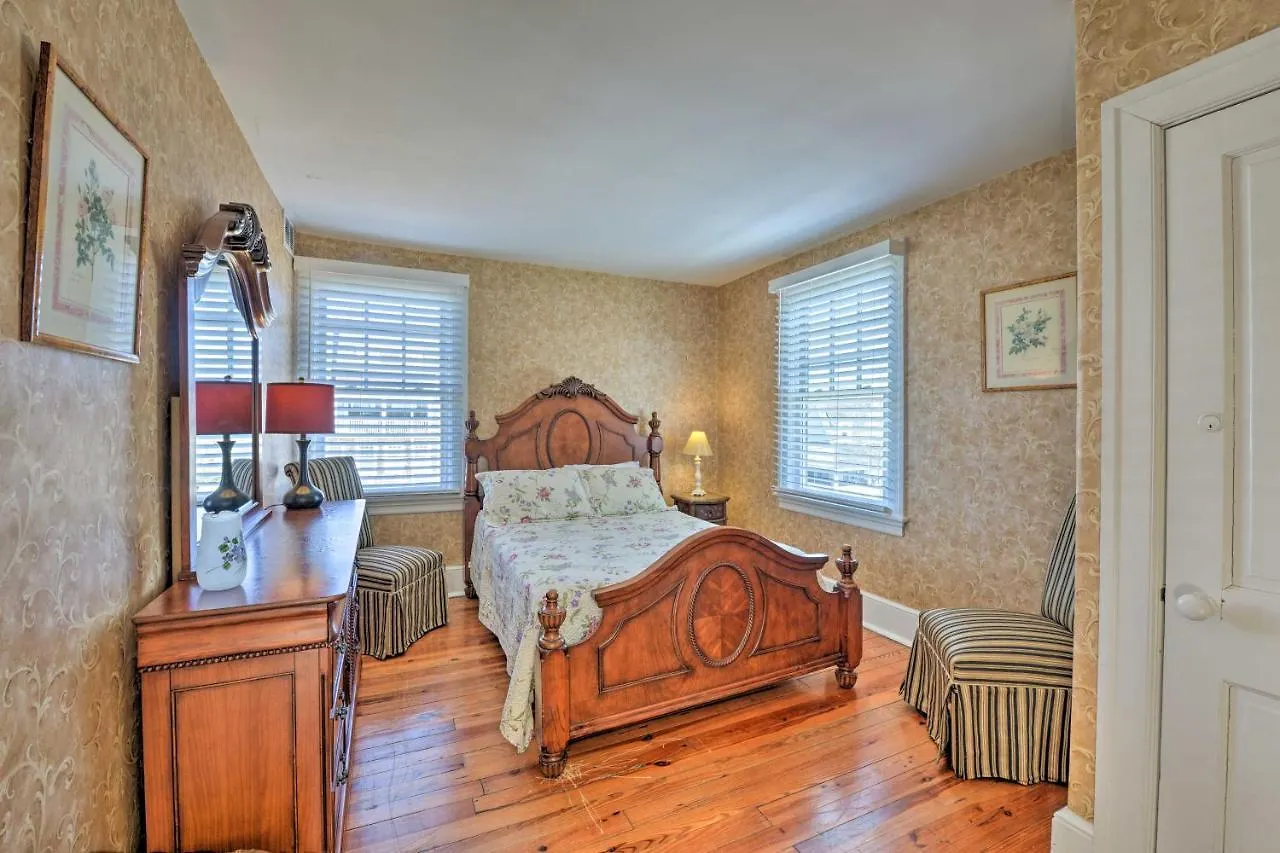Striking Cape Getaway, Steps From The Beach!