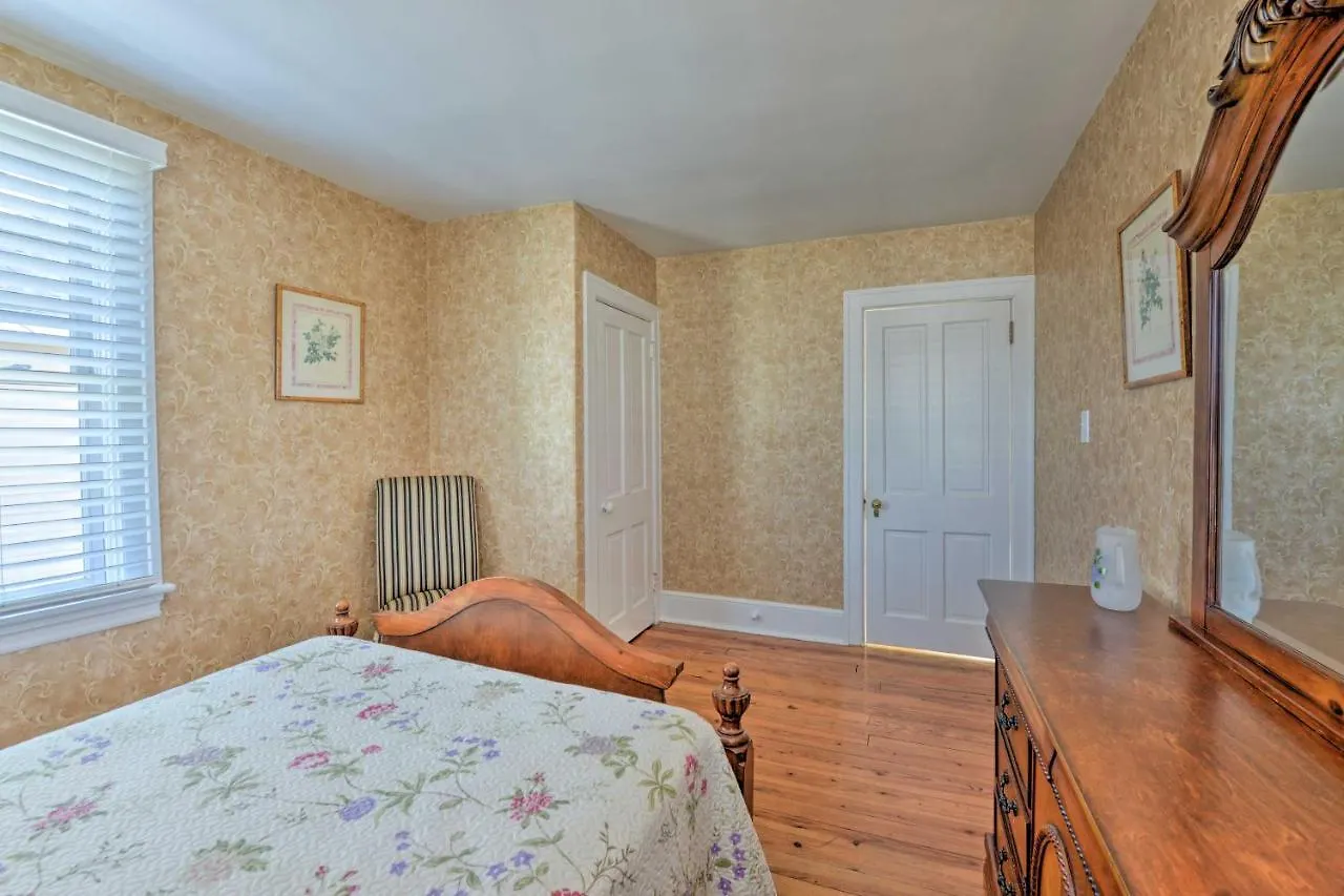 Holiday home Striking Cape Getaway, Steps From The Beach! Cape May
