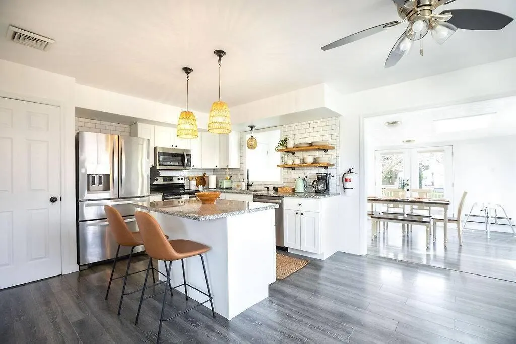 Cozy Getaway - 5 Min Drive To * Cape May