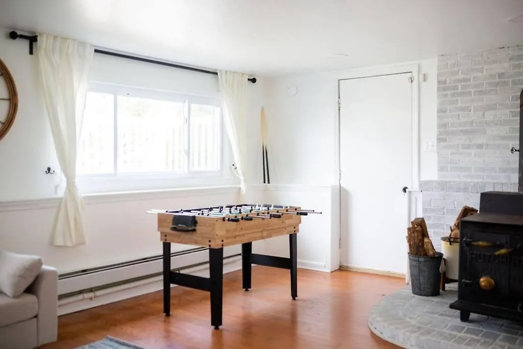 Cozy Getaway - 5 Min Drive To Holiday home