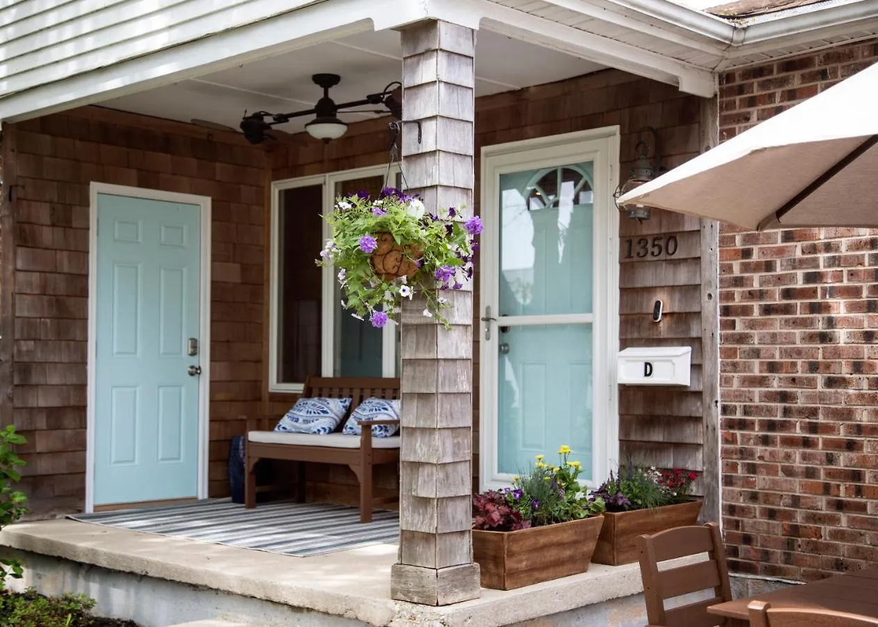 Cape Classic Design That Is Cozy, Elegant, And Inviting Holiday home *