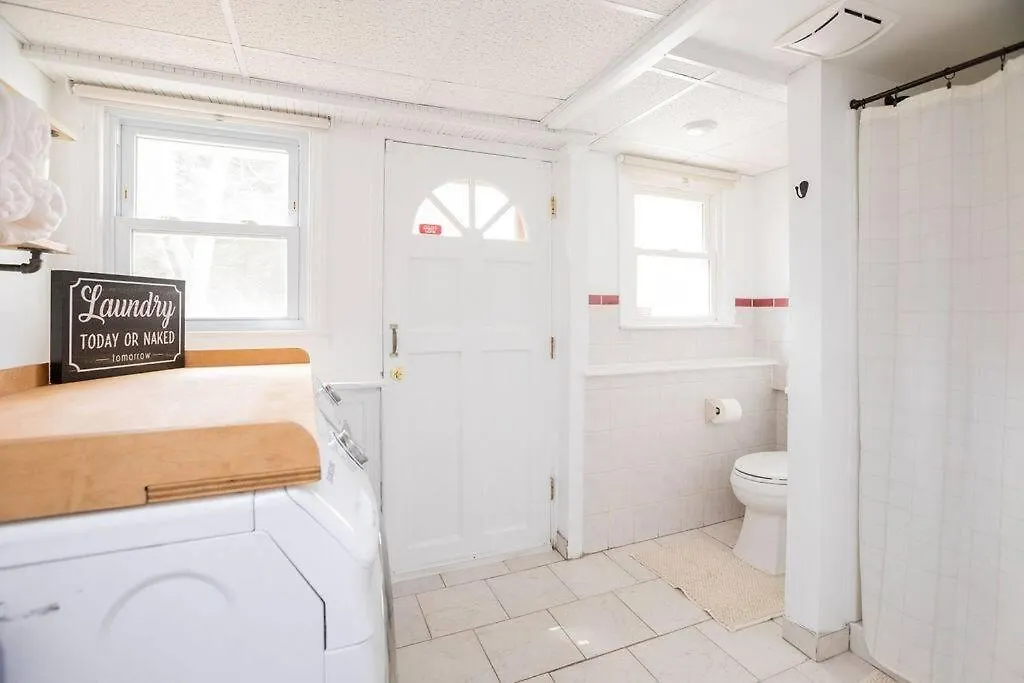 Cozy Getaway - 5 Min Drive To Holiday home *