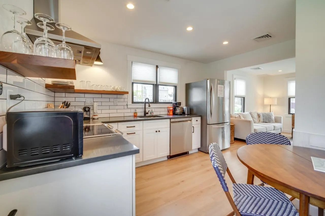 Holiday home Beautiful Cape Walk To And Mall!