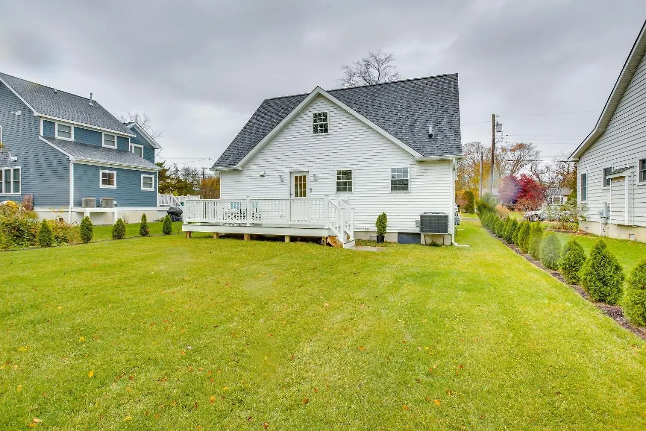 Airy West Cape Less Than 1 Mi To Beach! *