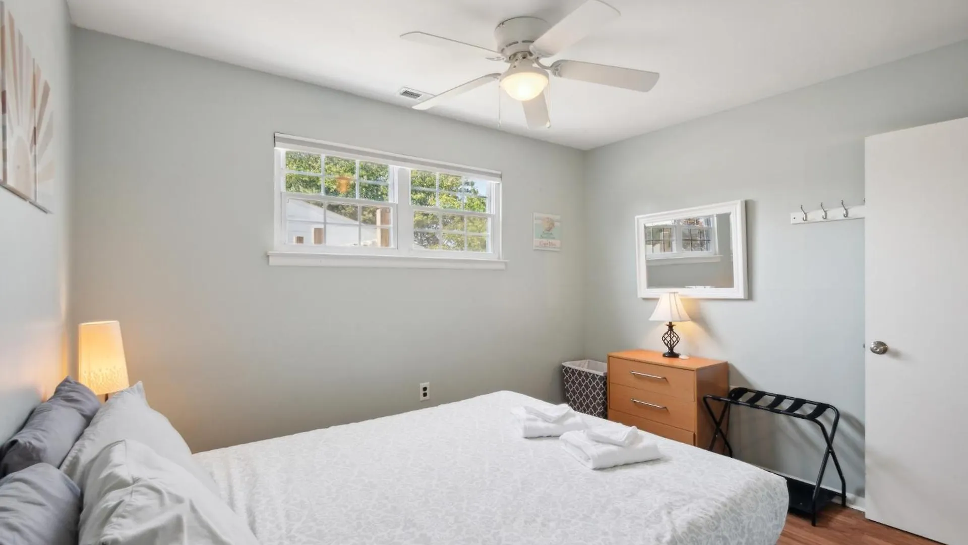 Cozy 2br - Beachside Bliss With Yard Space Cape May