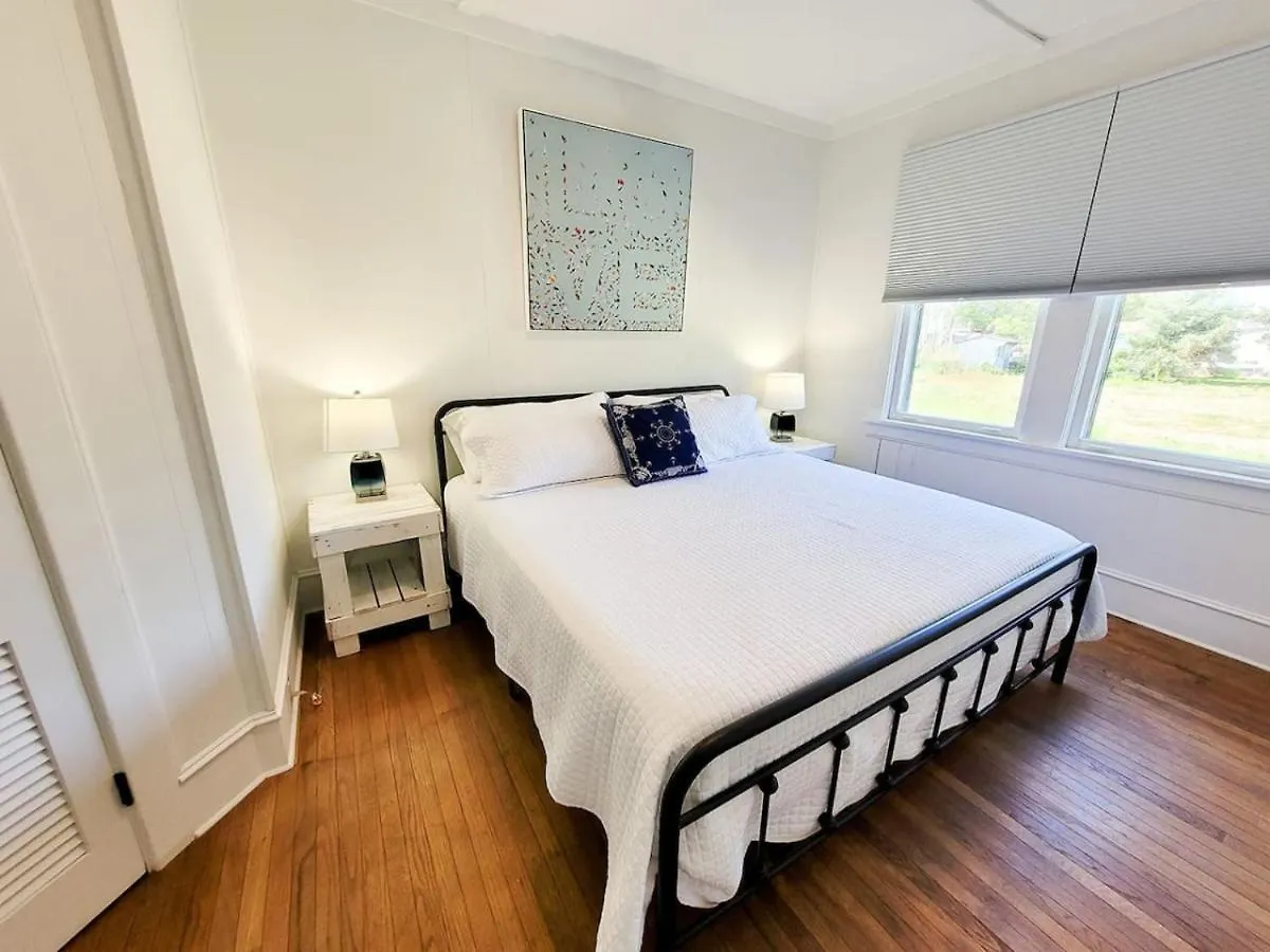 Holiday home Cape Island Hideaway With Pool Sleeps 15