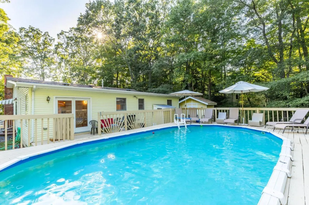Holiday home Elegant Pool House In Cape May- 12 People *