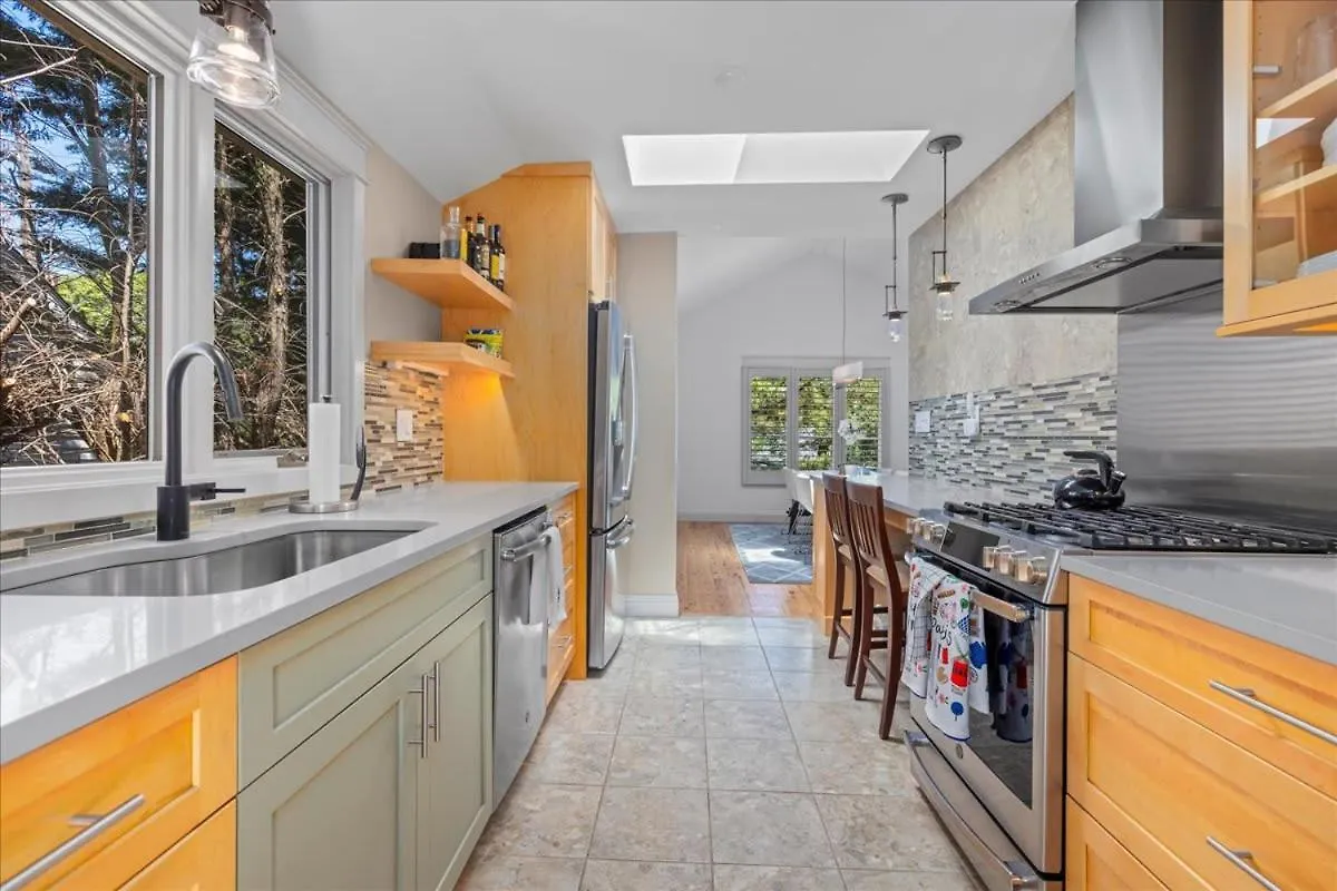 Luxurious 3br Retreat In Serene Cape Point