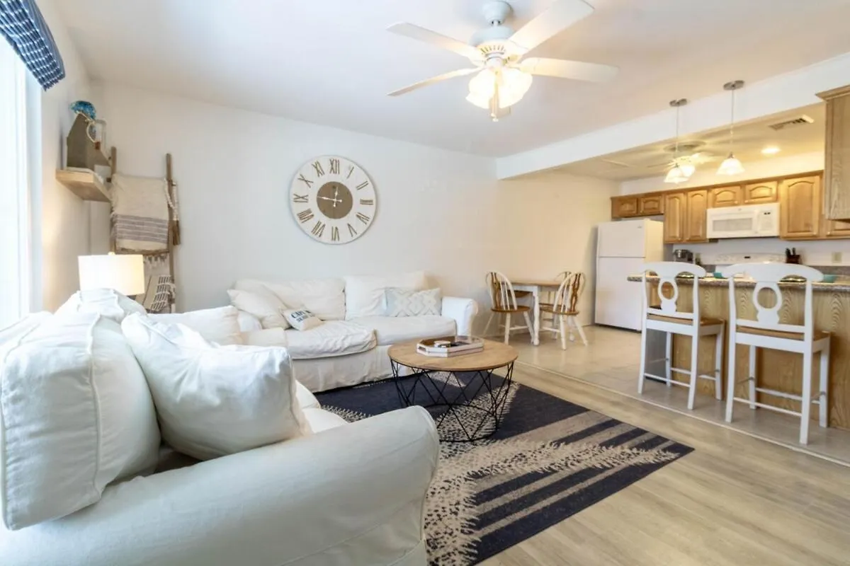 Coastal Cottage! Brand New Listing! Holiday home *