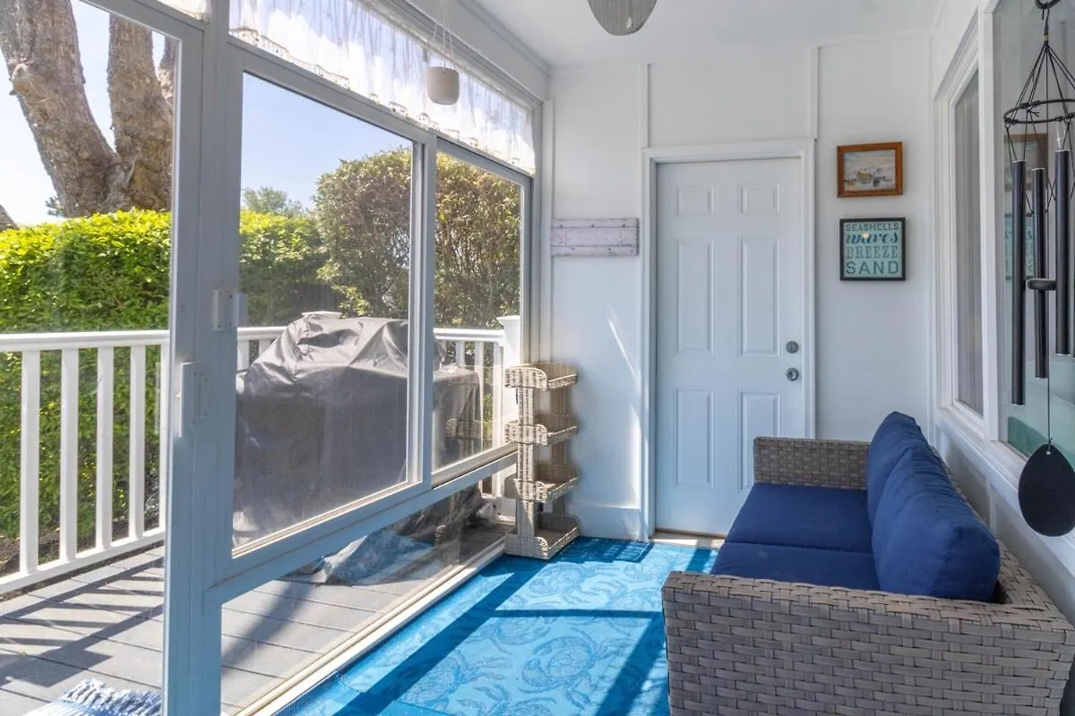 Coastal Cottage! Brand New Listing! Holiday home Cape May