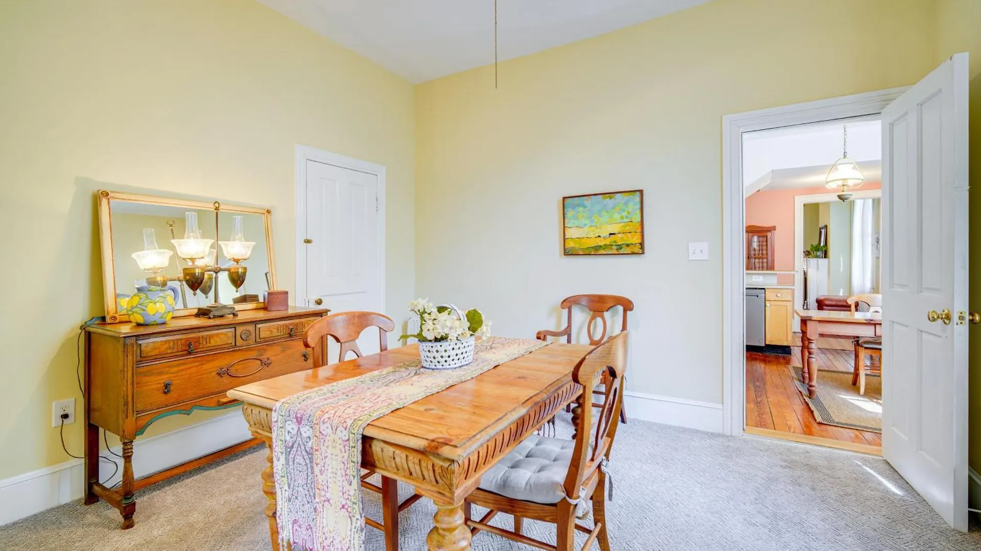 Walk To Cape With Screened Patio! Holiday home *