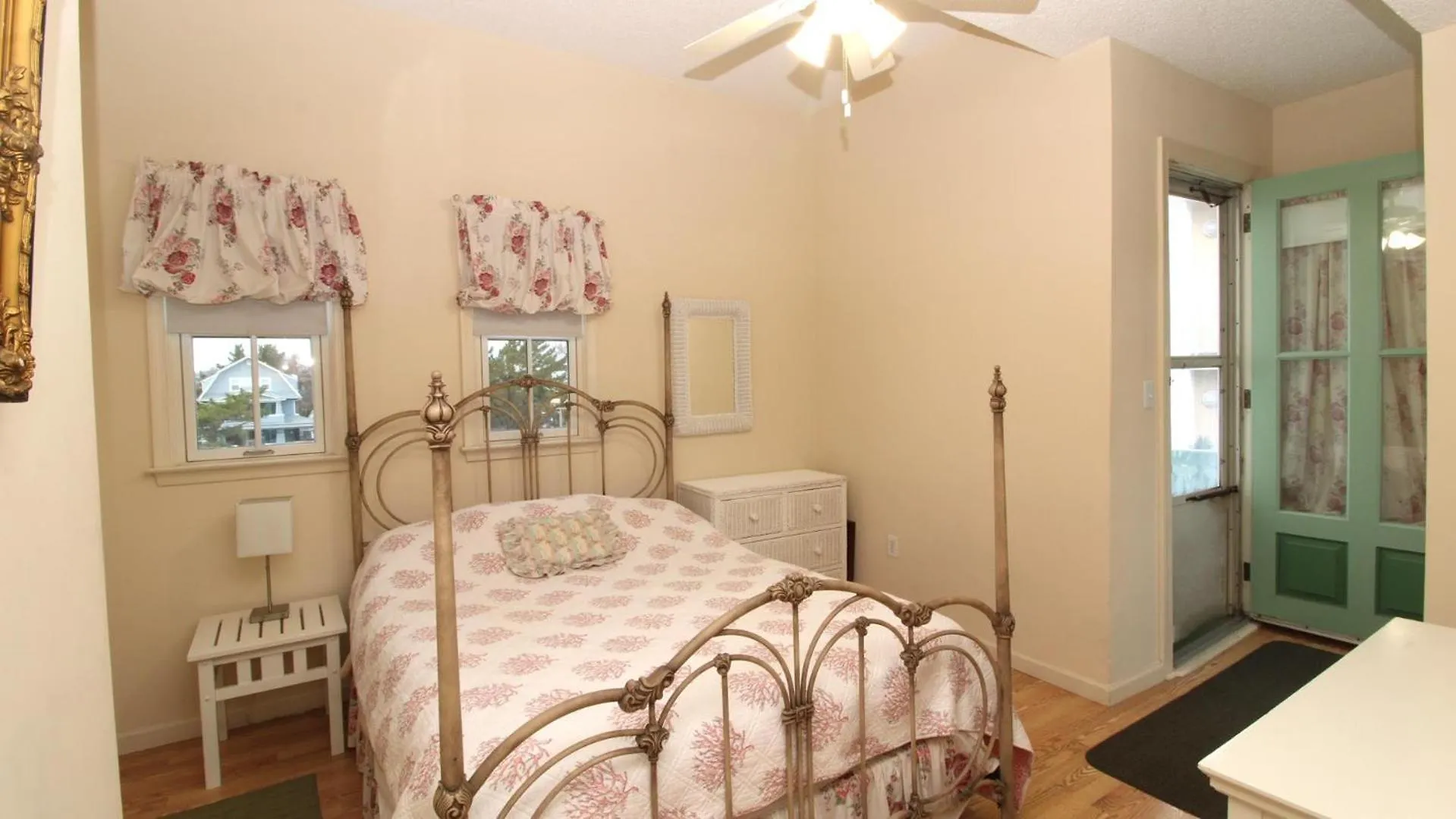 Morning Star Unit 8 Apartment
