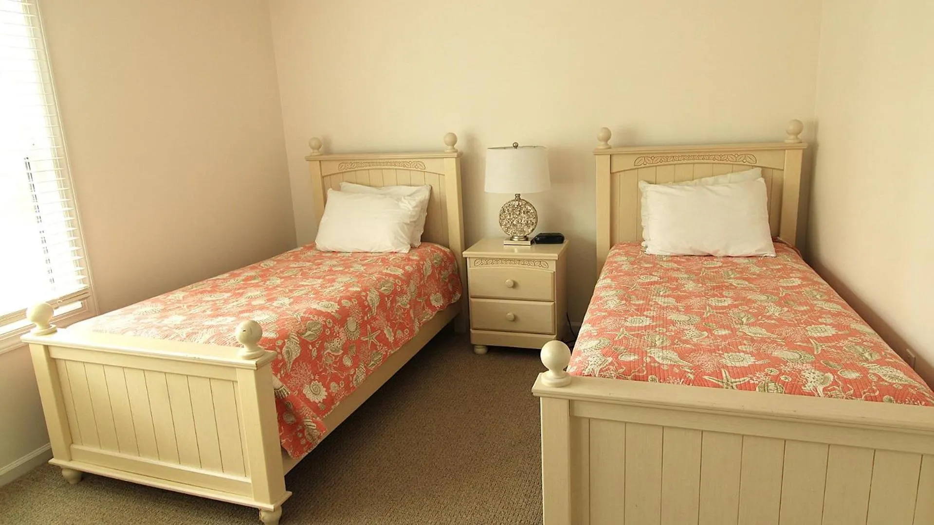 The Capers 402 Apartment *