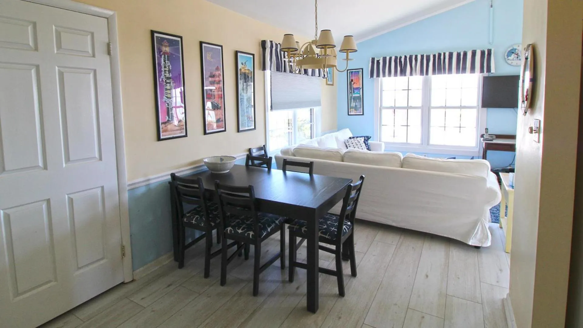 Apartment Capers Unit 803