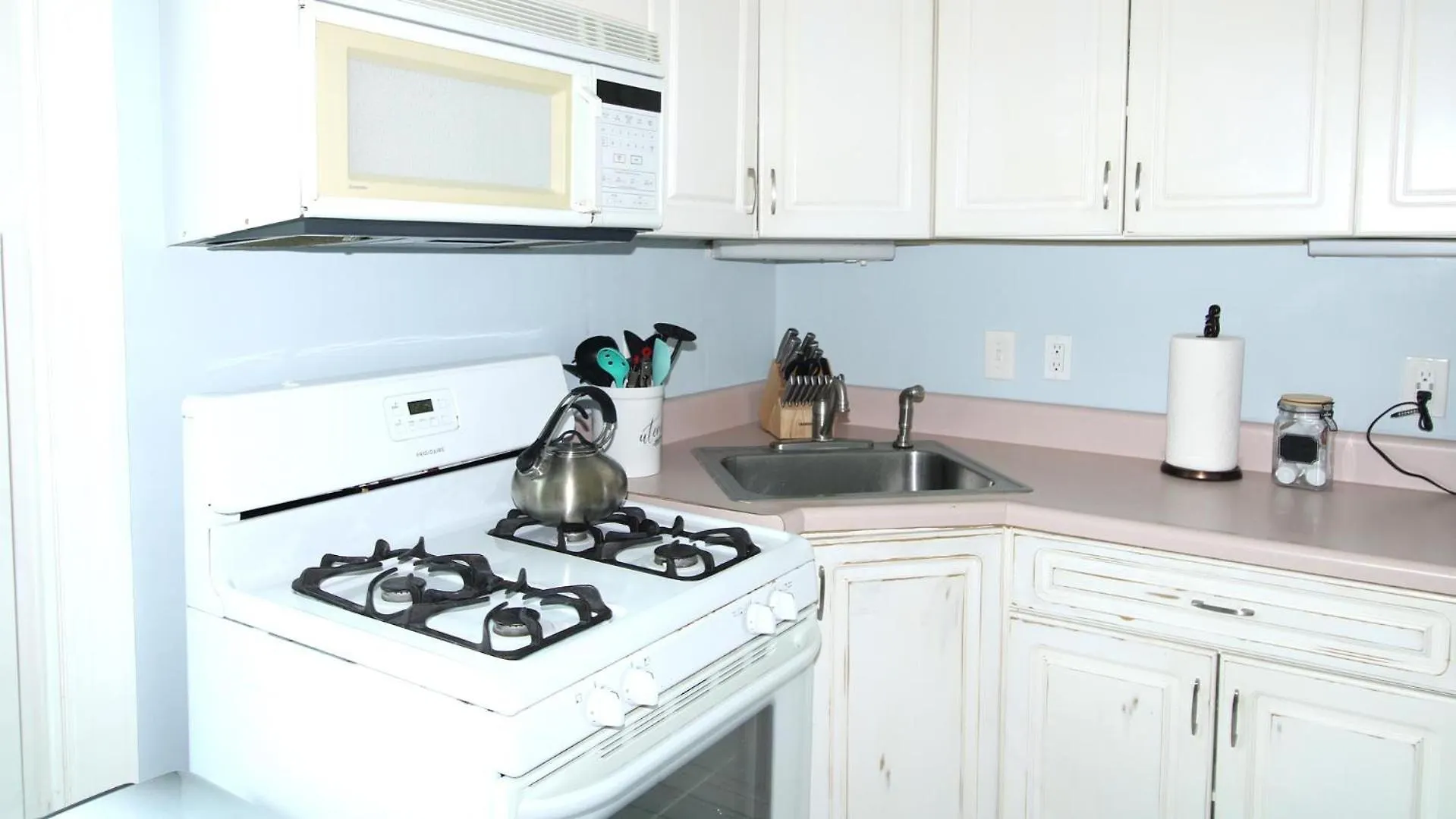 817 Stockton Avenue, 3 Cape May