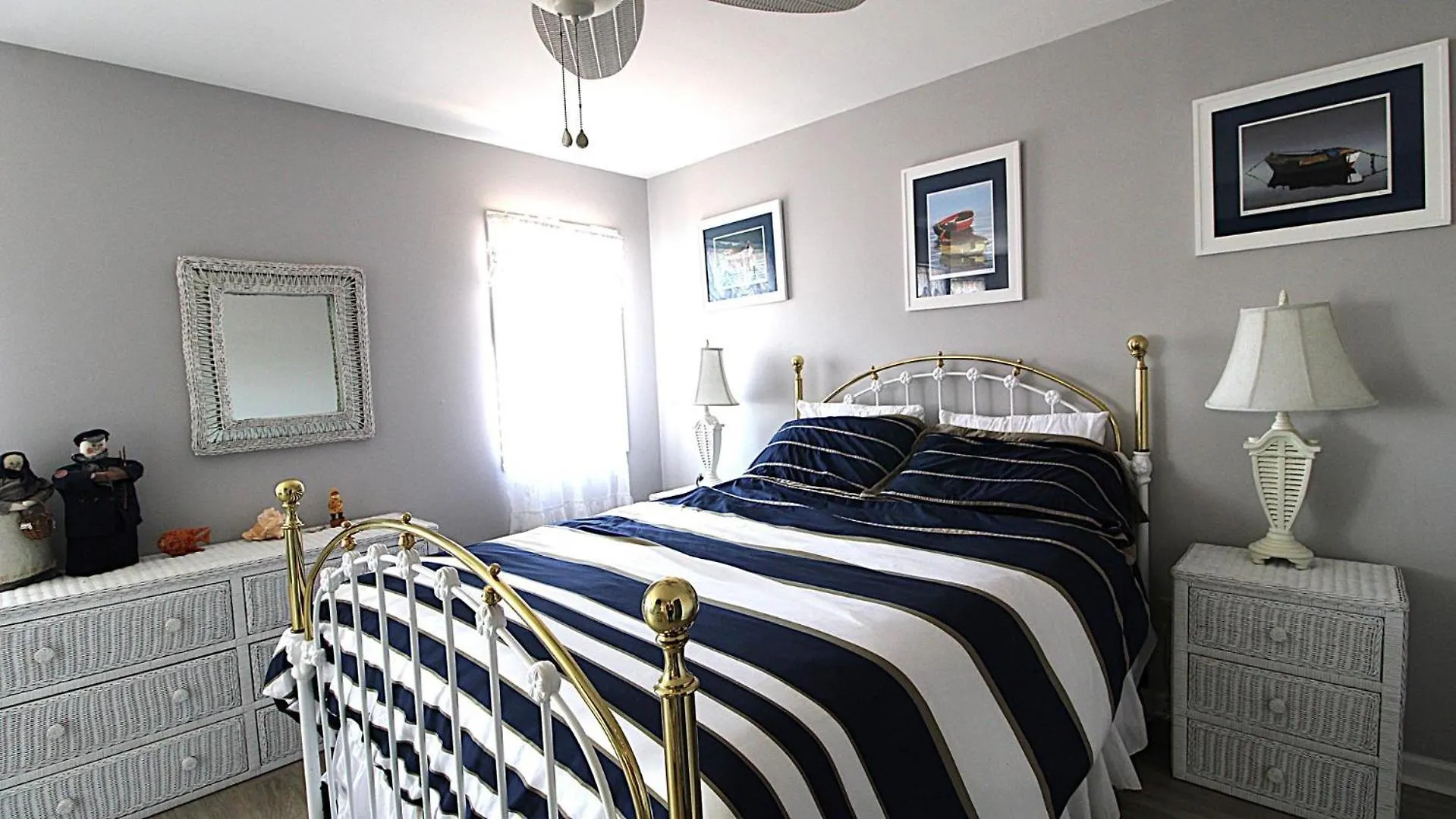 Apartment 402 St, Place *