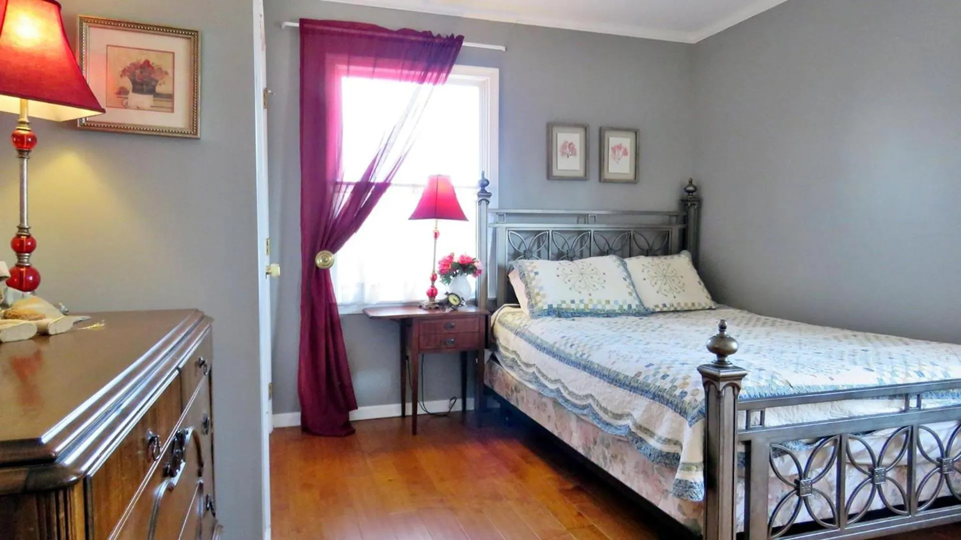 211 Franklin Street Breezes From The Sea Holiday home *