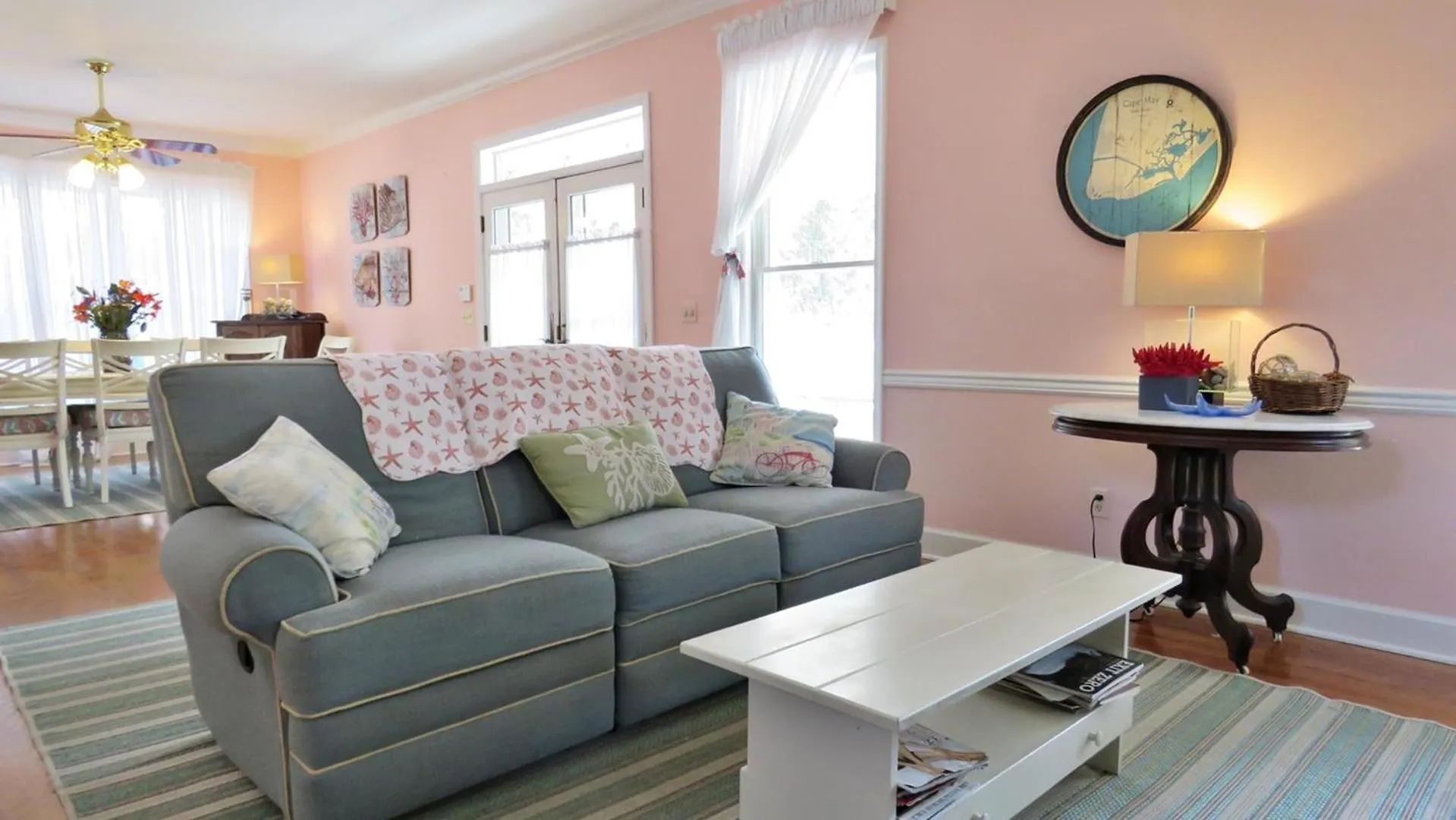 211 Franklin Street Breezes From The Sea