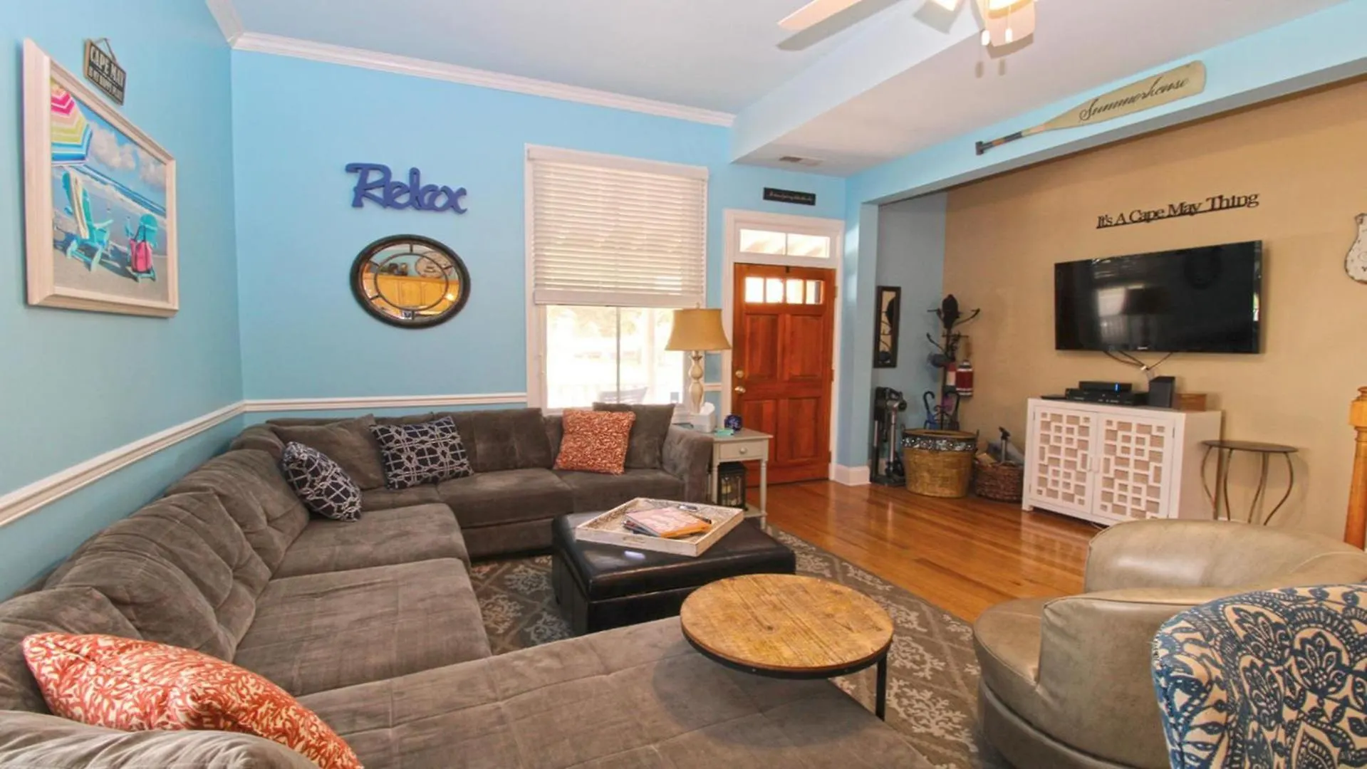 Apartment Breezes On Broad