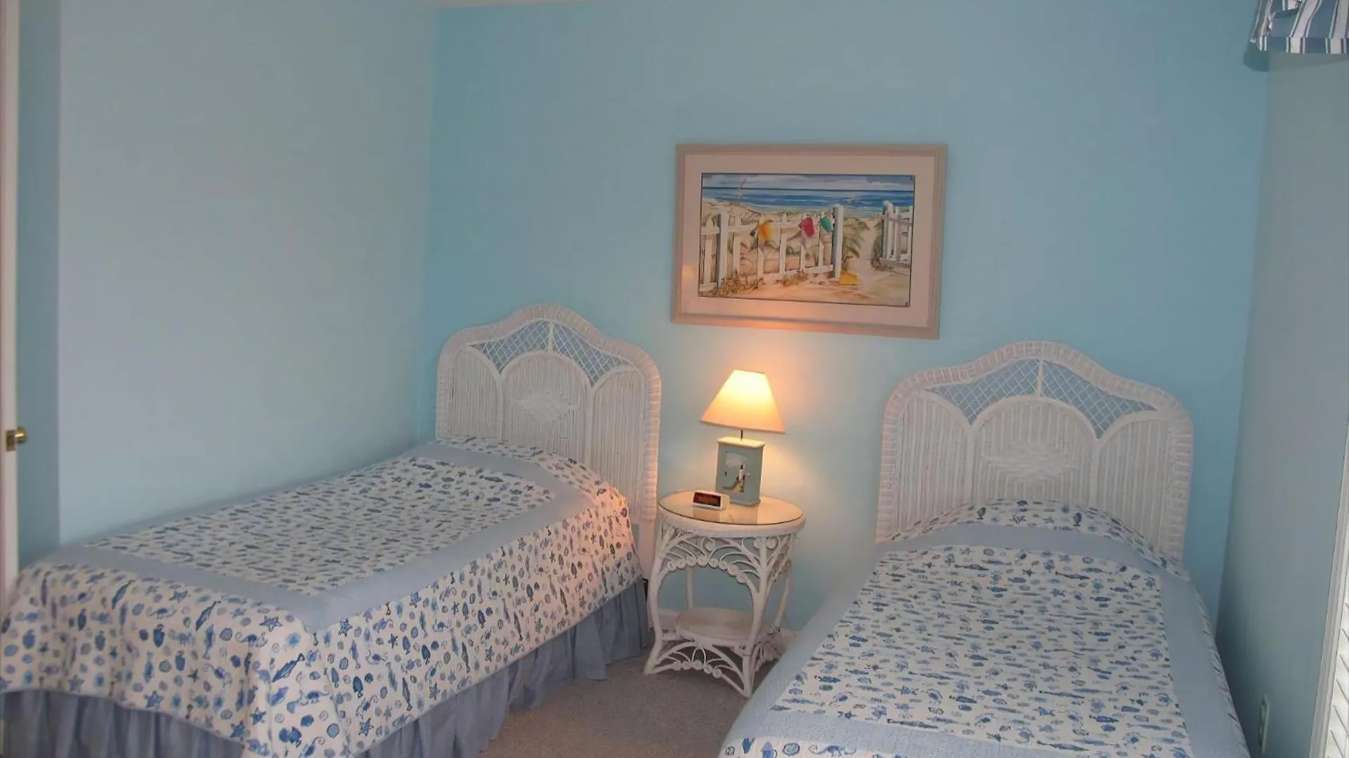 Apartment 1107 Avenue, Unit C2 *
