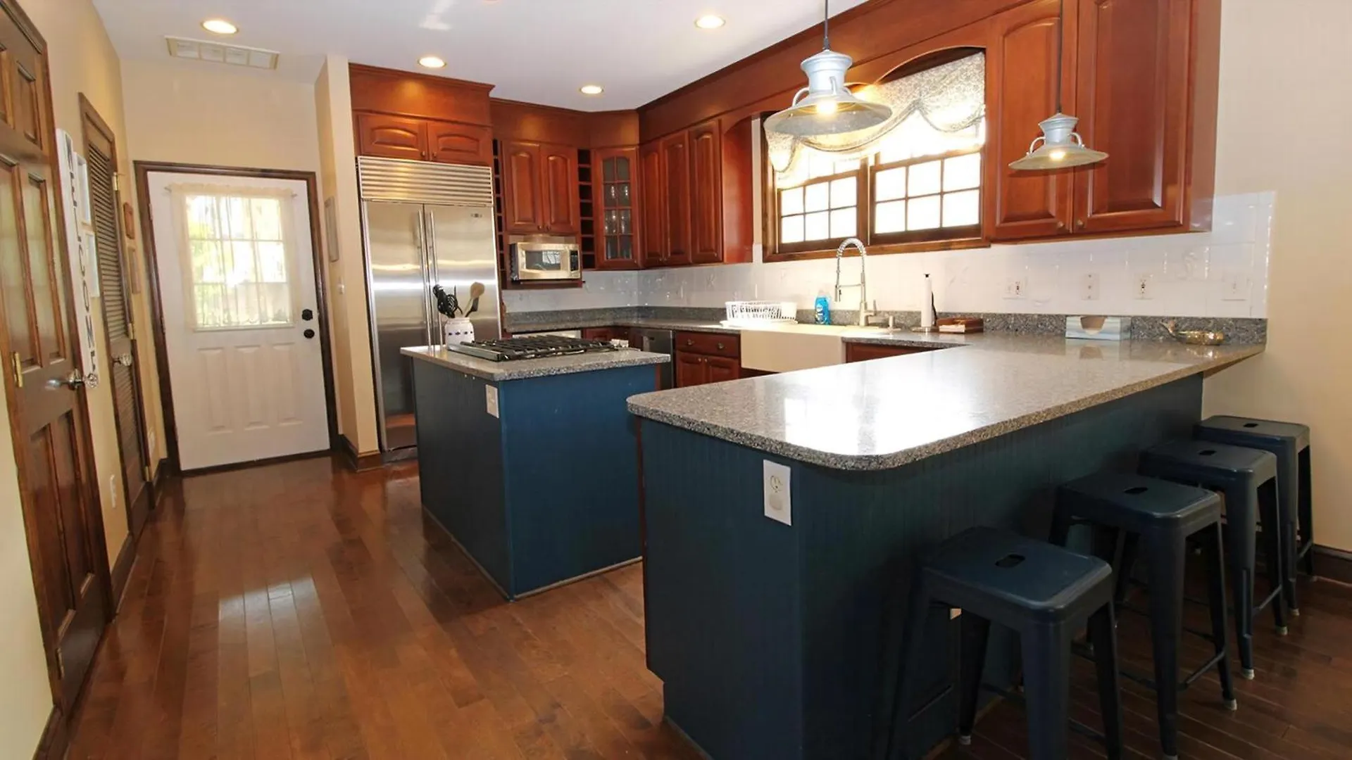 1208 New Jersey Ave, Holiday home