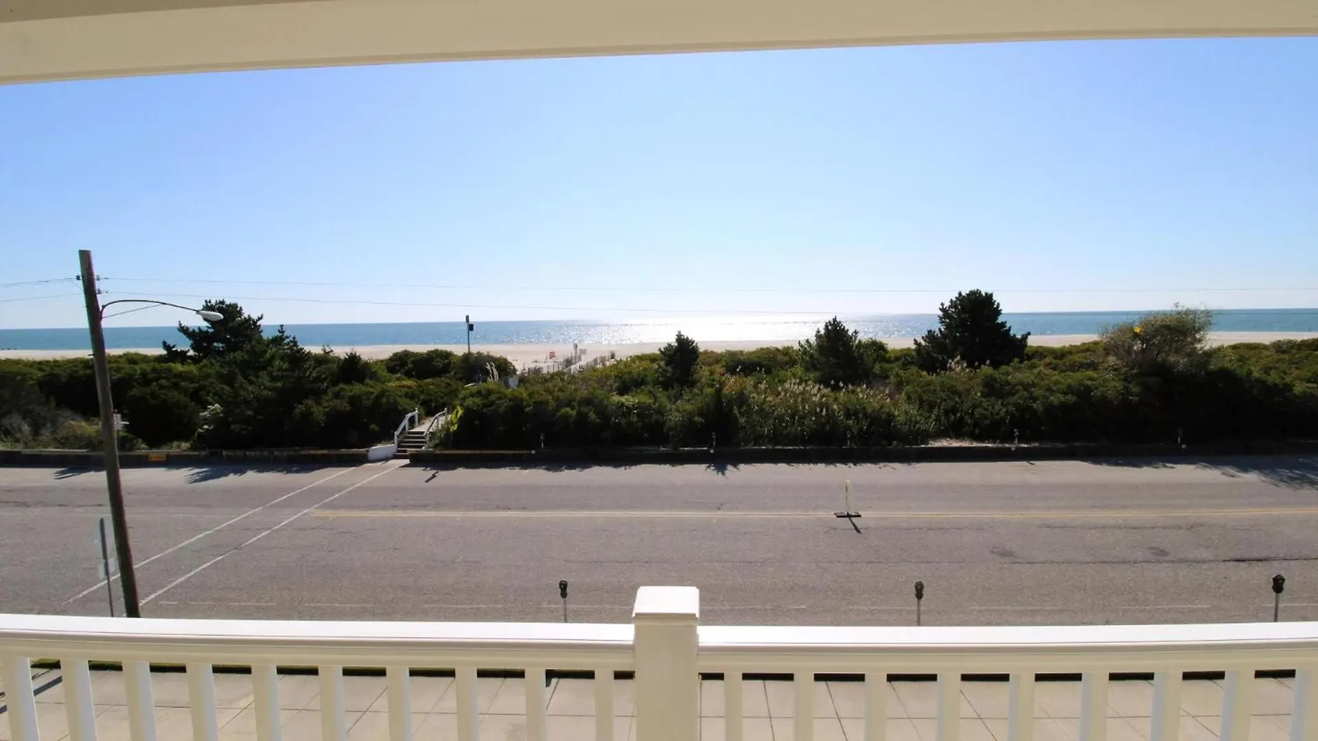 1125 Ave, Unit C Apartment