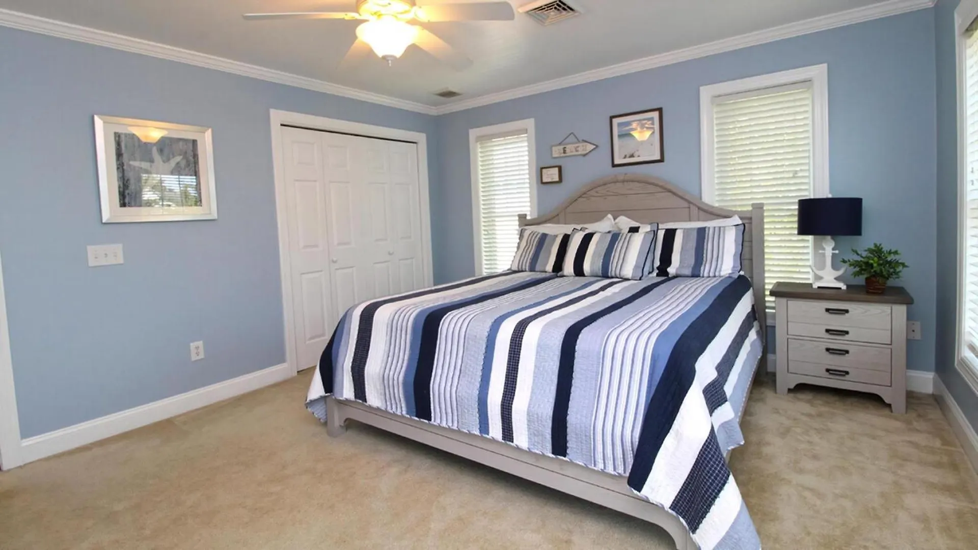 1036 Maryland Ave, Holiday home