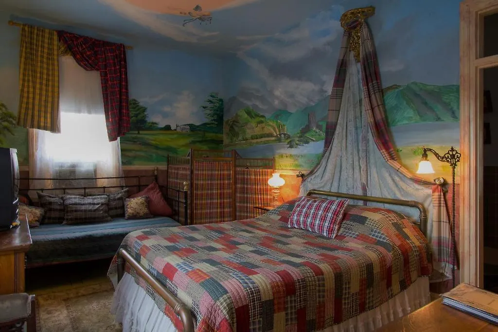 Bed & Breakfast Leith Hall 3*