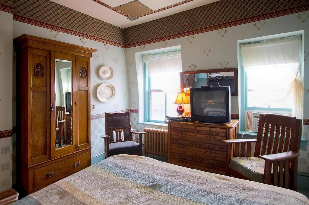 Leith Hall 3*