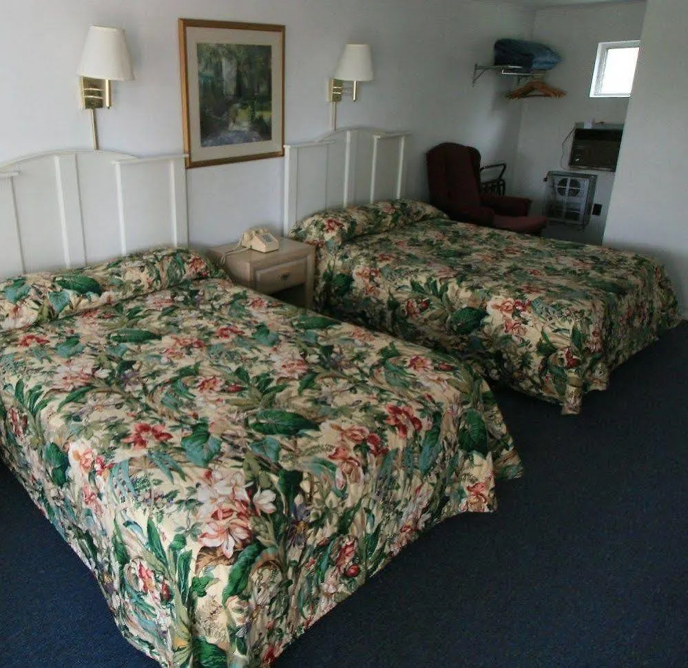 Cabin City Hotel