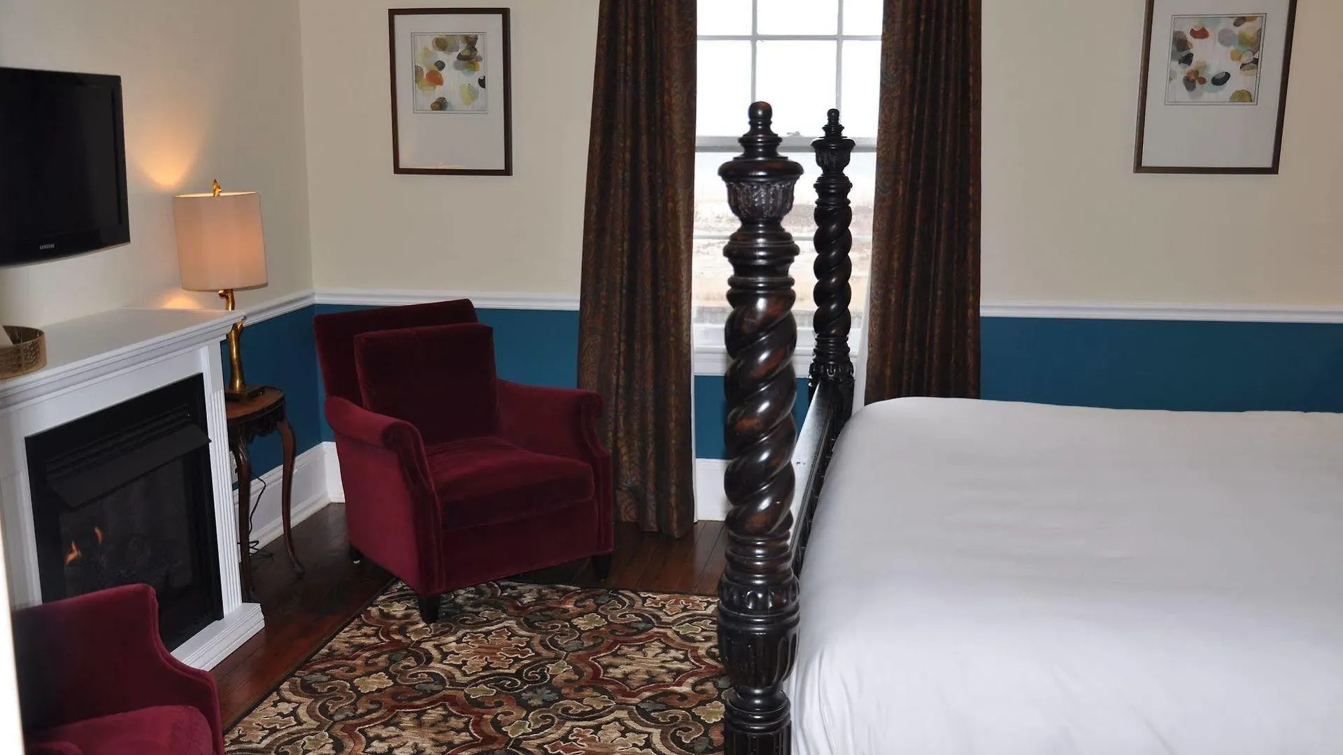 Peter Shields & Restaurant 3*