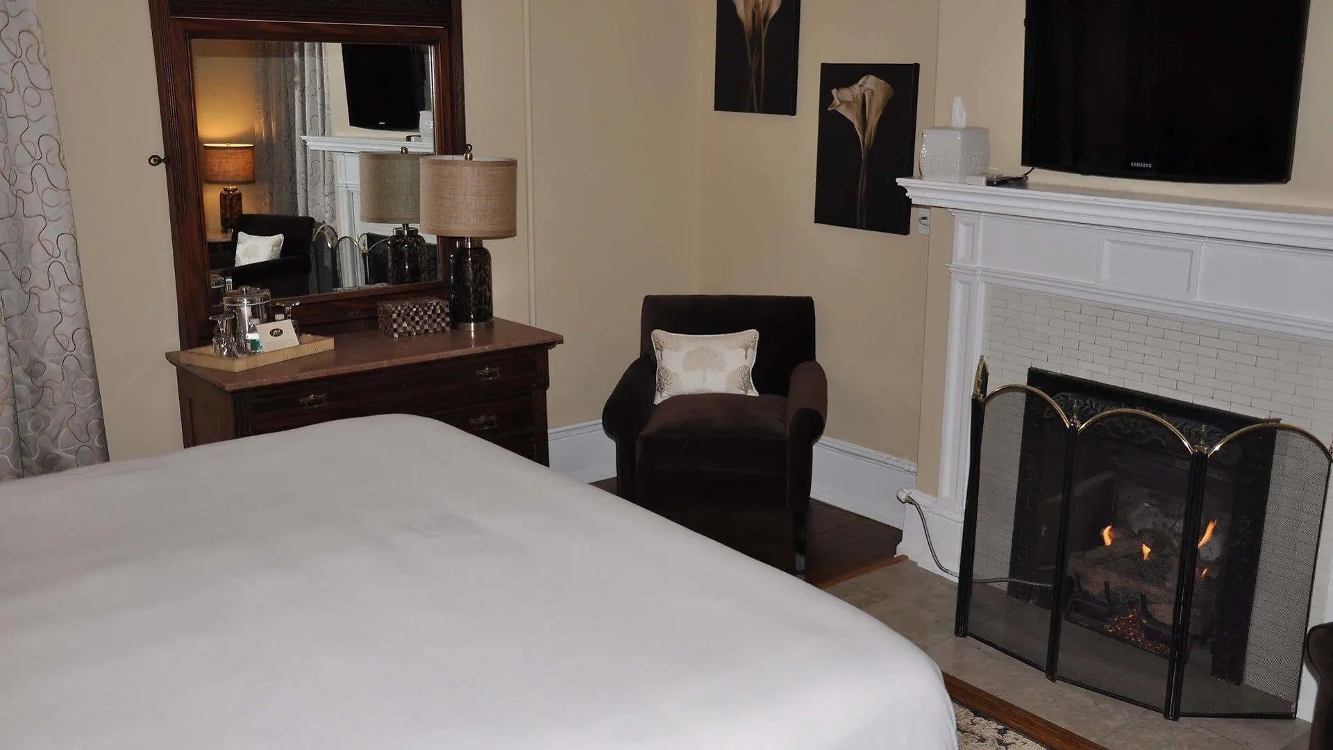 Peter Shields & Restaurant Hotel 3*