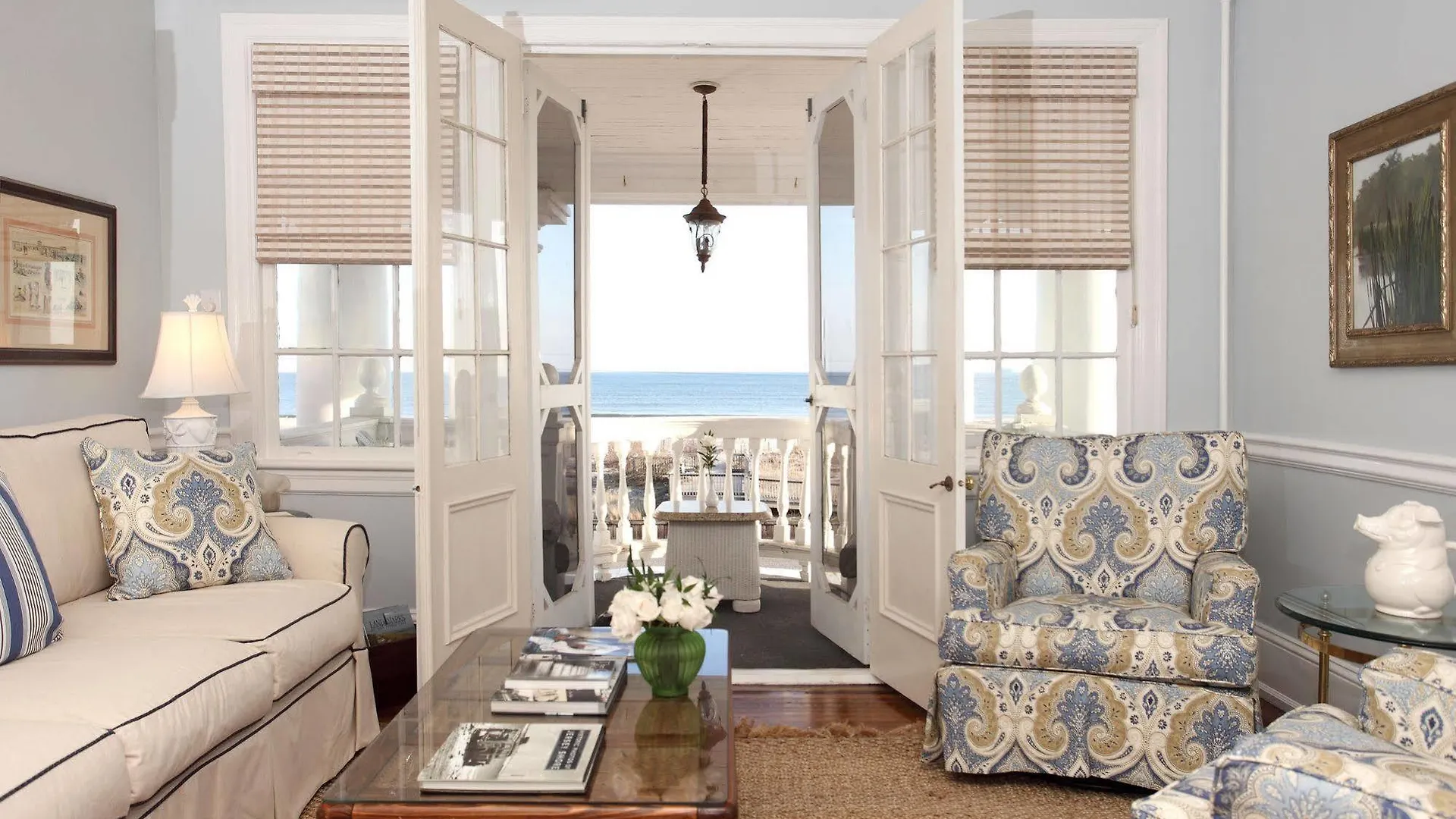 Peter Shields & Restaurant Hotel