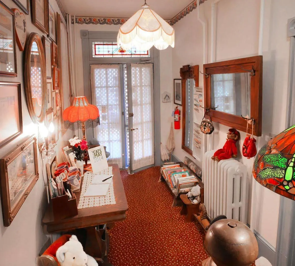 Antoinette's & Guest house