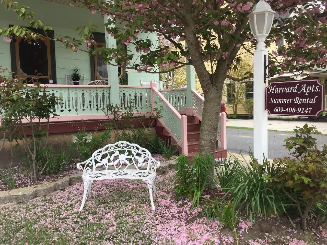 First Floor, 2 Bedrm 1 Bath Sleeps 5, Parking Available, Walk To Beach And Mall Cape May