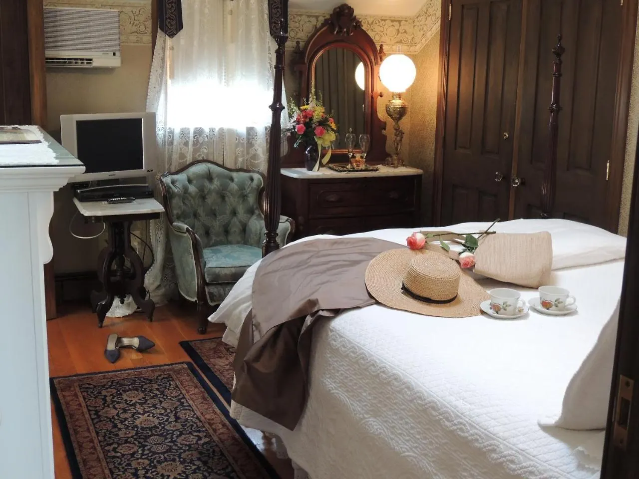 John Wesley & Carriage House 3* Cape May