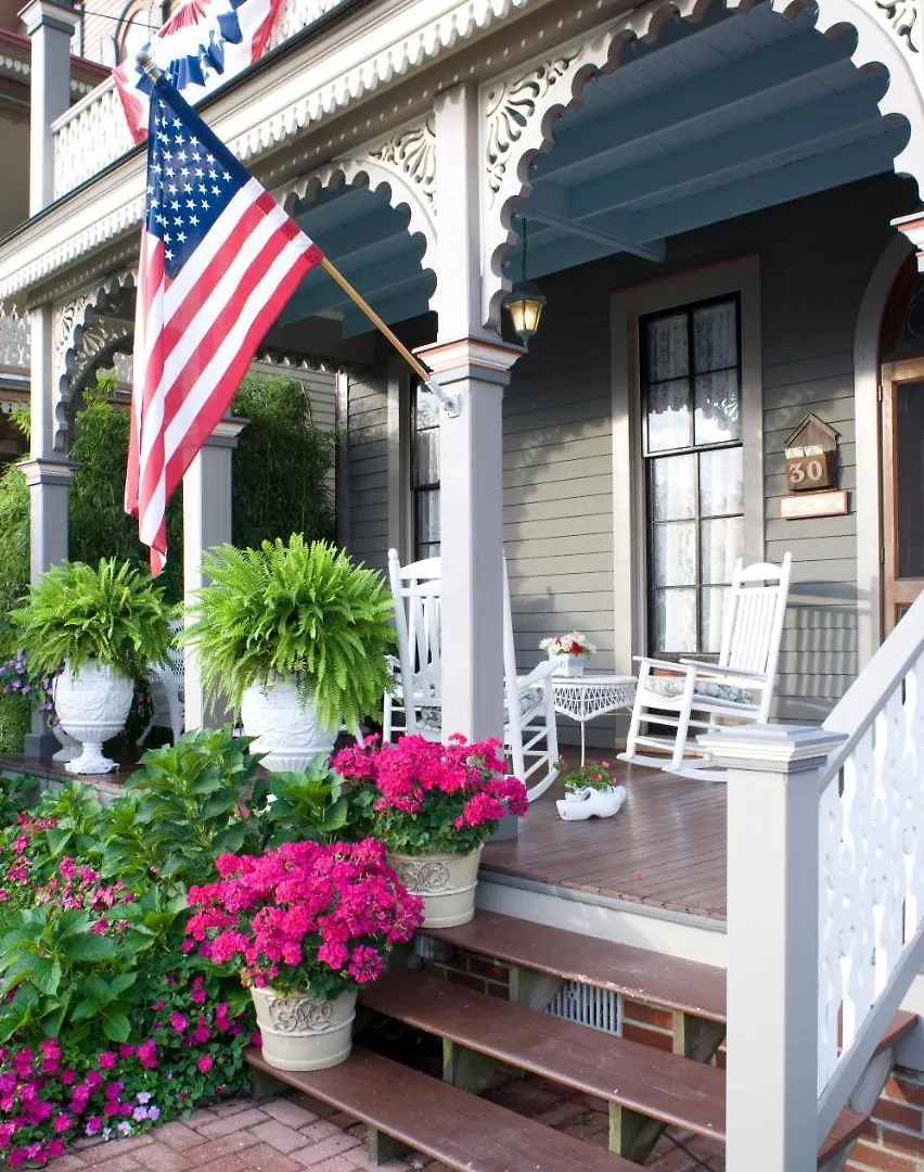 John Wesley & Carriage House Bed & Breakfast 3*