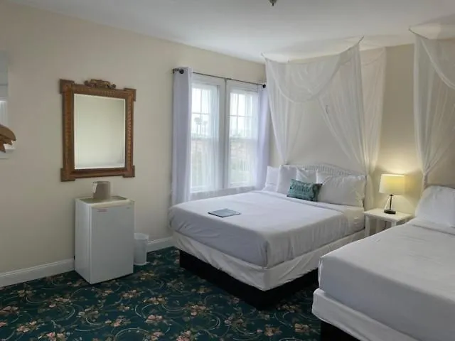 Mini-hôtel Macomber 3*