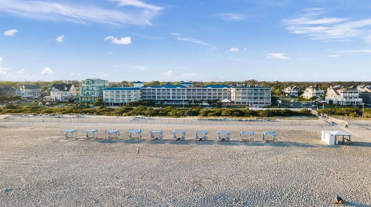 La Beachfront Hotel 4*