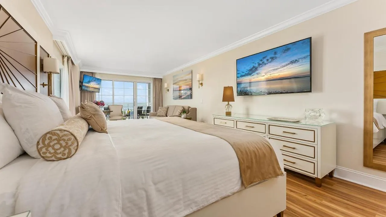 Hotel La Beachfront