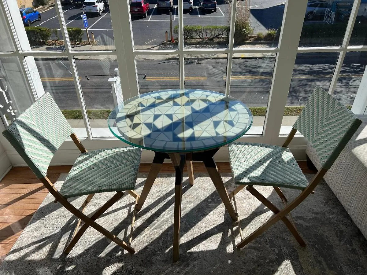 Elaine's Cape Boutique 3* Cape May