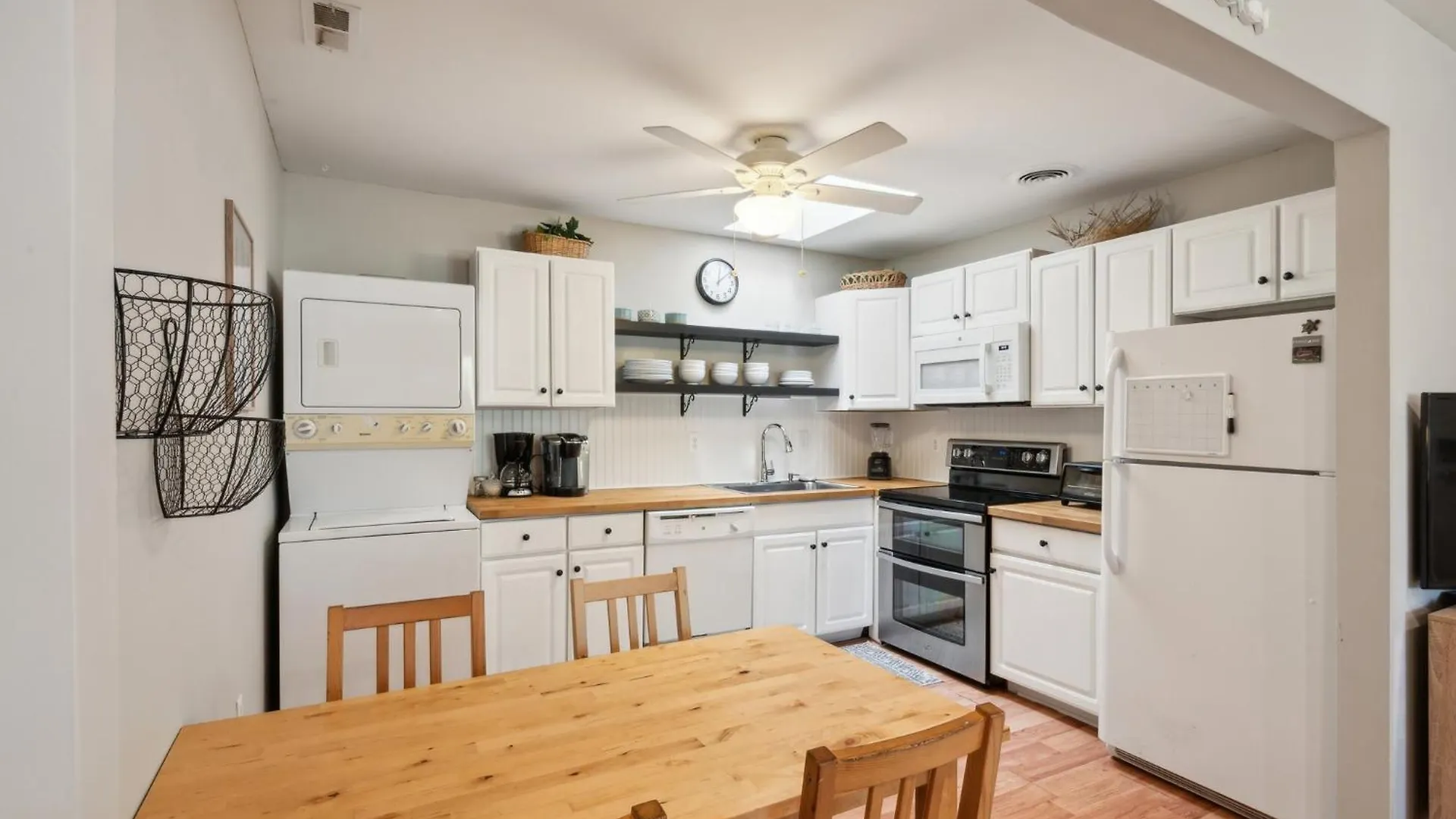 Cozy 2br - Beachside Bliss With Yard Space Apartment Cape May